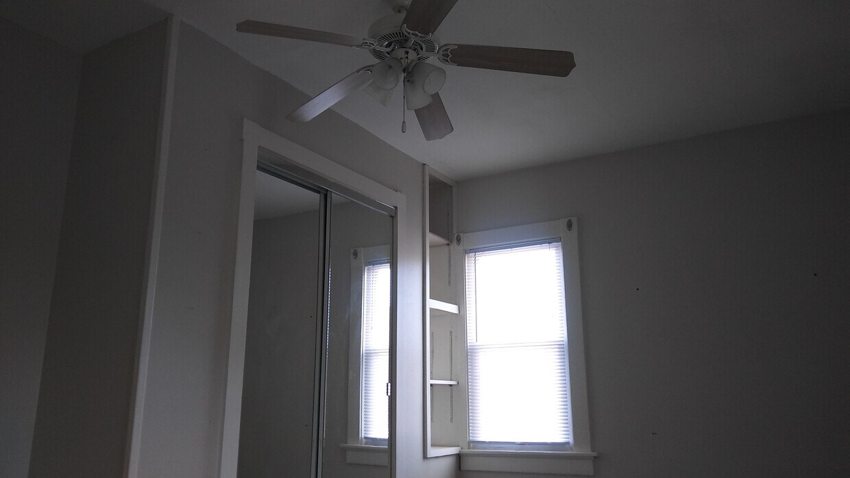 Foto del edificio - 1392 N 59th St.