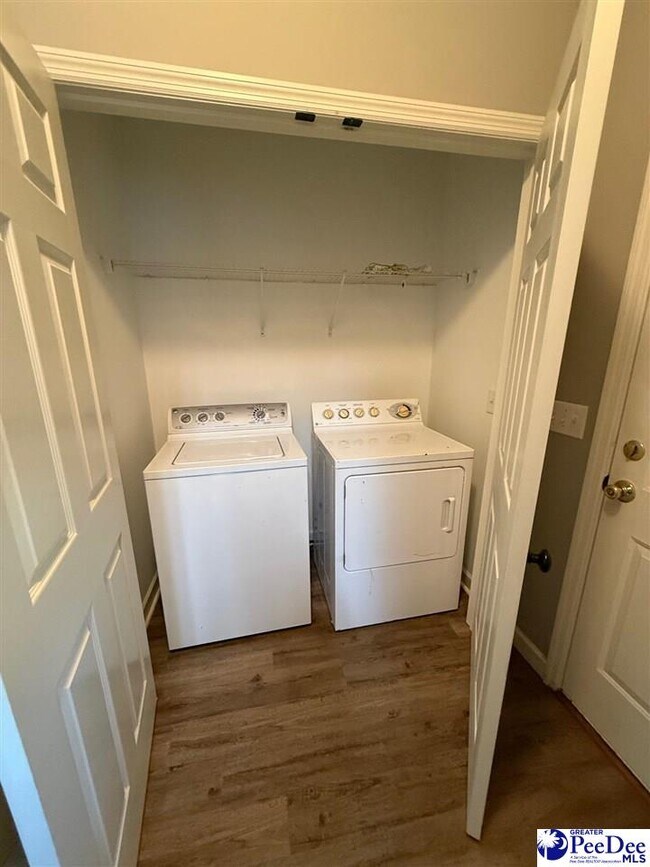 Foto del edificio - 3042 Red Berry Circle