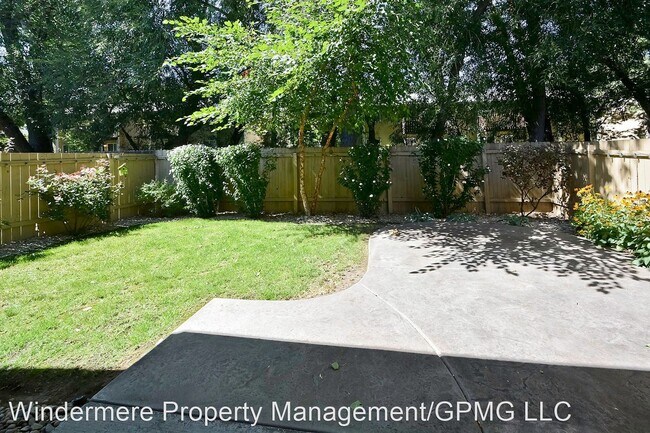 Building Photo - 3 br, 2.5 bath House - 2170 S. Myers Pl.