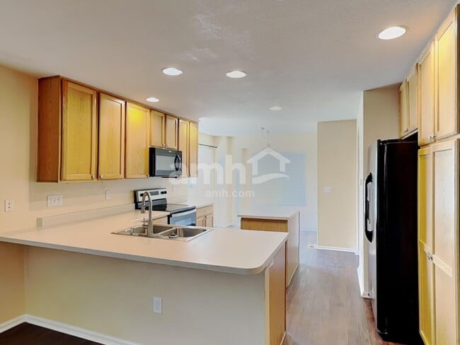 Building Photo - 6357 Old Divide Trl