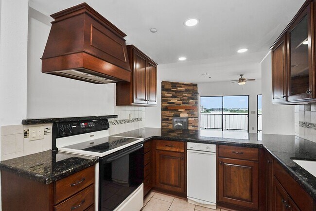 Foto del edificio - 401 Lakeside Ln