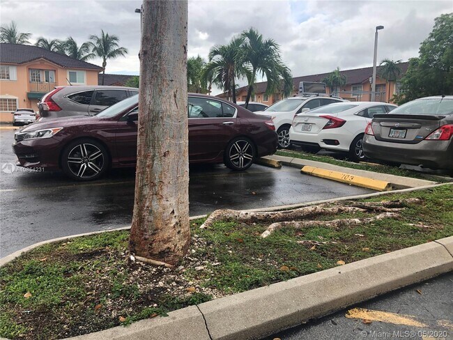 Foto del edificio - 8474 NW 103rd St