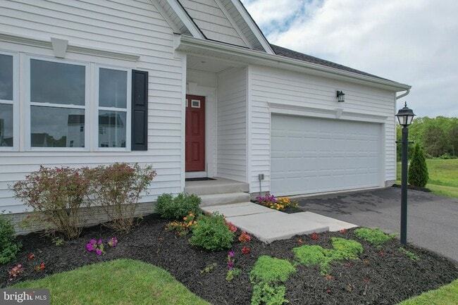 Building Photo - 79 Spatterdock Rd