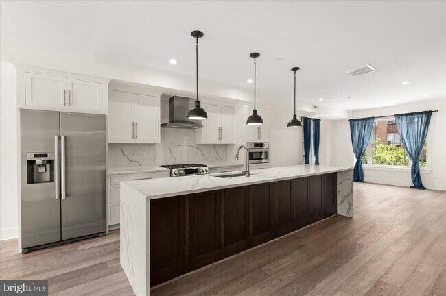 Building Photo - 2920 18th St NW