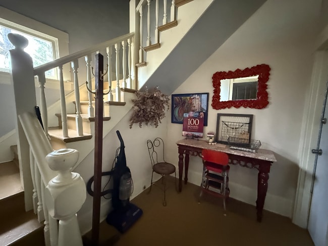 Building Photo - 2003 N Willamette Blvd