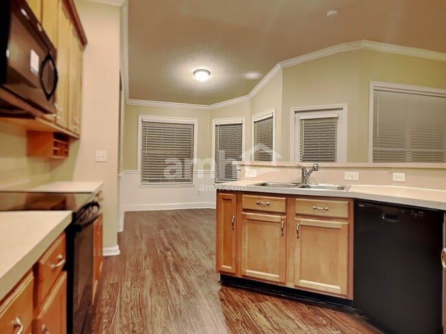 Building Photo - 12275 Captiva Bluff Rd