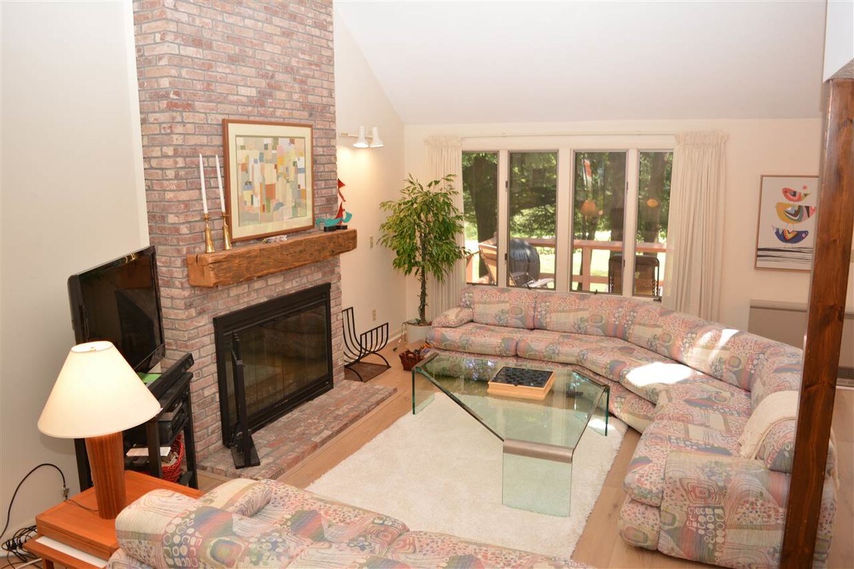 813 Covered Bridge Ln Unit C13, Grantham, NH 03753 Condo for Rent in