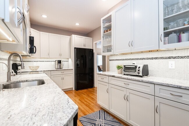 Foto del edificio - 178 Bishops Forest Dr