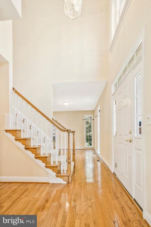 Building Photo - 9980 Cyrandall Dr