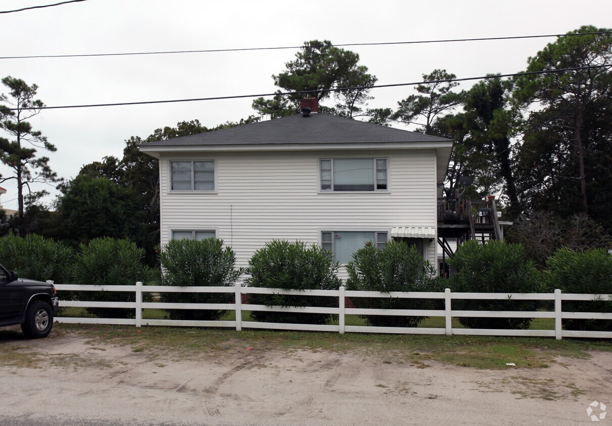 Building Photo - 505 32nd Ave N