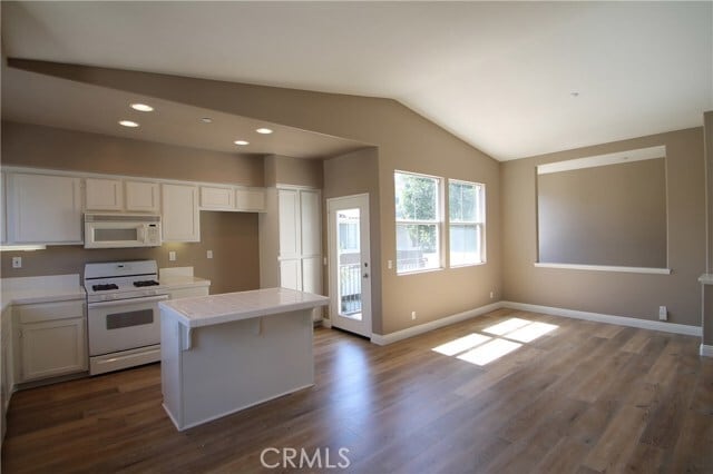 Building Photo - 306 Birch Grove
