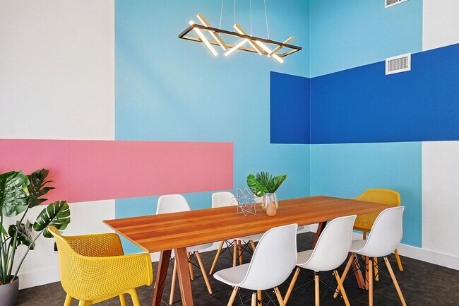 Foto del edificio - 313 Melorine Dr