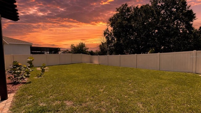 Building Photo - 689 Crown Rose Dr