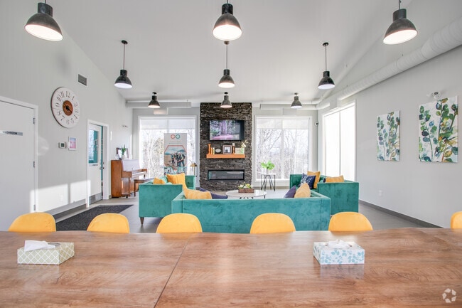 The Green Room - Amenity Space - Skygreen