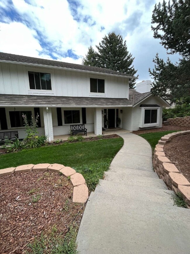 Foto del edificio - 10739 E Crestridge Cir