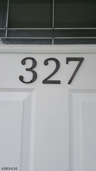 Building Photo - 327 E 26th St