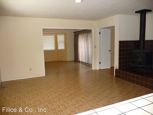 Building Photo - 3 br, 2 bath House - 7541 MILLER AVENUE