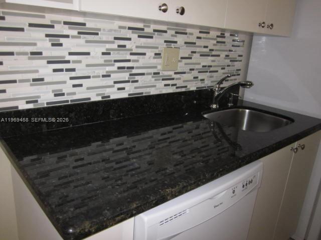 Foto del edificio - 10738 N Kendall Dr