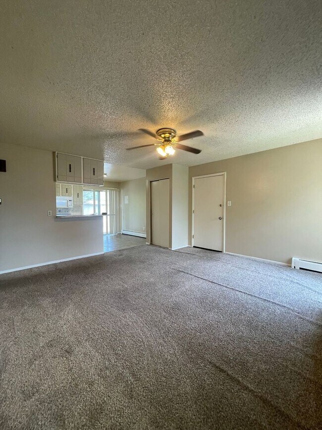 Building Photo - 325 Ruskin Dr