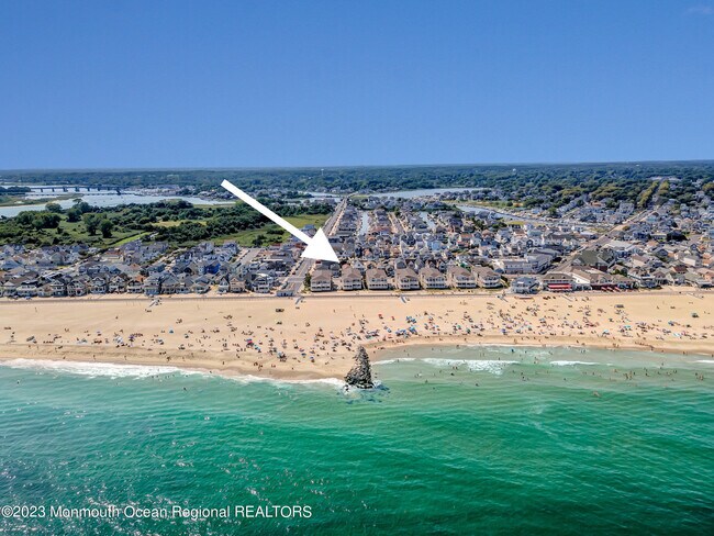 Foto del edificio - 239 Beach Front