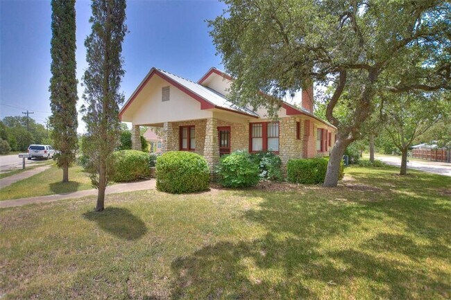 Foto del edificio - 330 Hopewell Rd