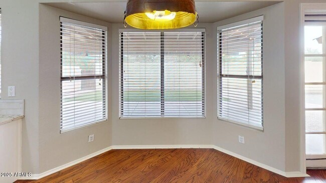 Foto del edificio - 11638 N 109th St