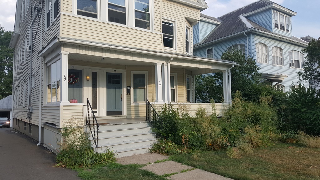 Primary Photo - 42 Maplewood Ave