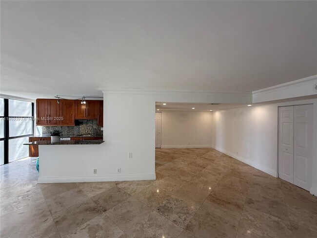 Foto del edificio - 18181 NE 31st Ct