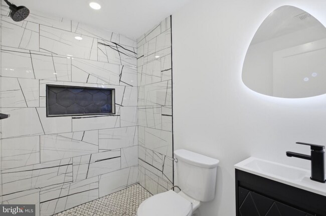 Foto del edificio - 349 N 62nd St