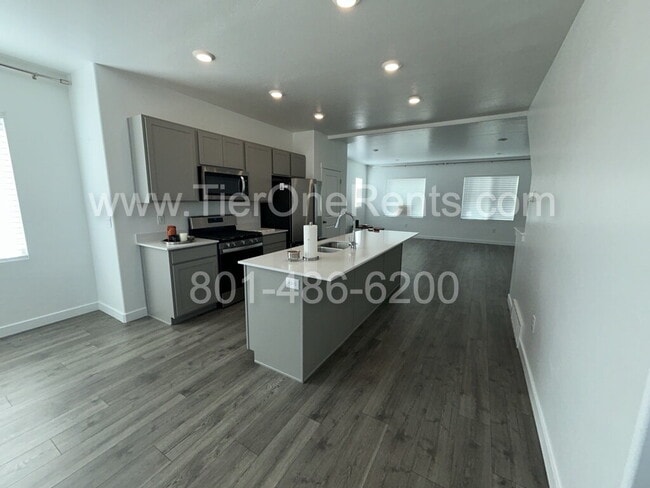 Building Photo - NO DEPOSIT option available for qualified renters!