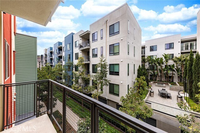 Building Photo - 205 Bowery