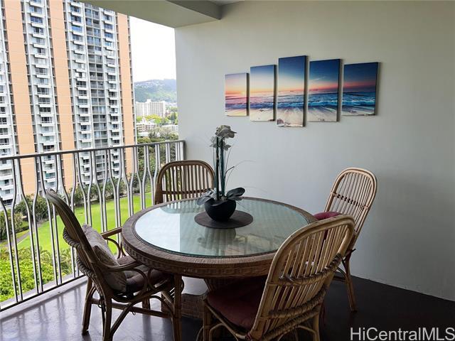 Building Photo - 1511 Nuuanu Ave