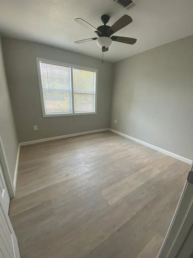 Foto del edificio - 3540 McHale St