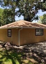 Building Photo - 601 N Pruett St