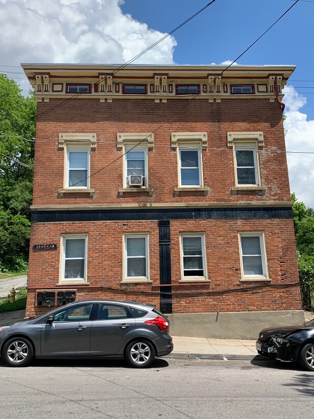 Primary Photo - 1646 Pulte St
