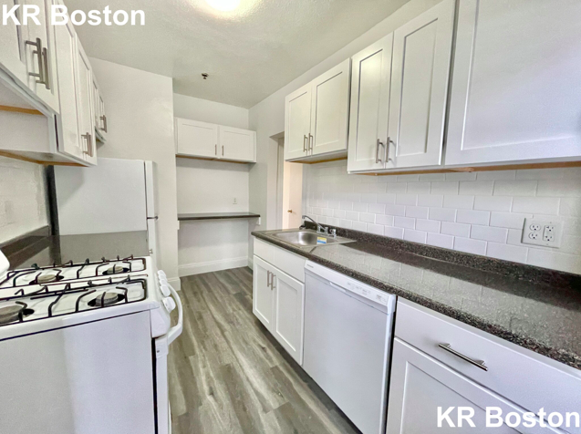 Kitchen - 148 Washington St