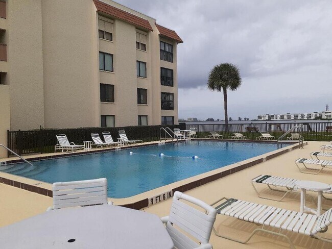 Building Photo - 200 S Banana River Blvd