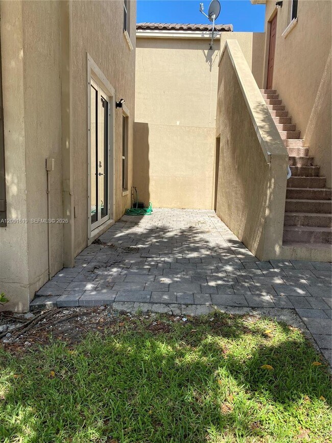 Foto del edificio - 16731 SW 96th St