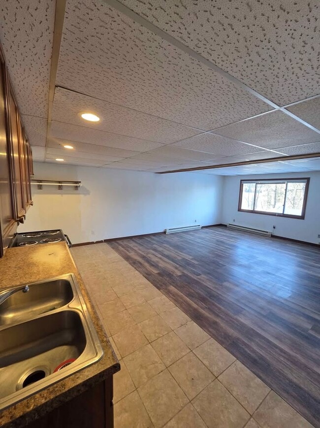 Building Photo - 1424 N 16th Ave