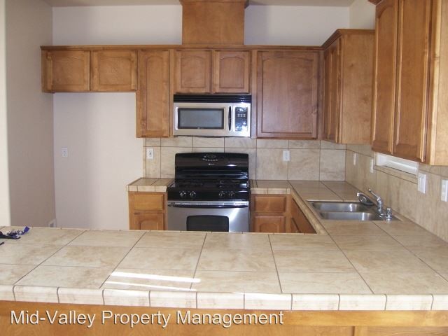 Building Photo - 3 br, 2.5 bath House - 1199 Goble Court