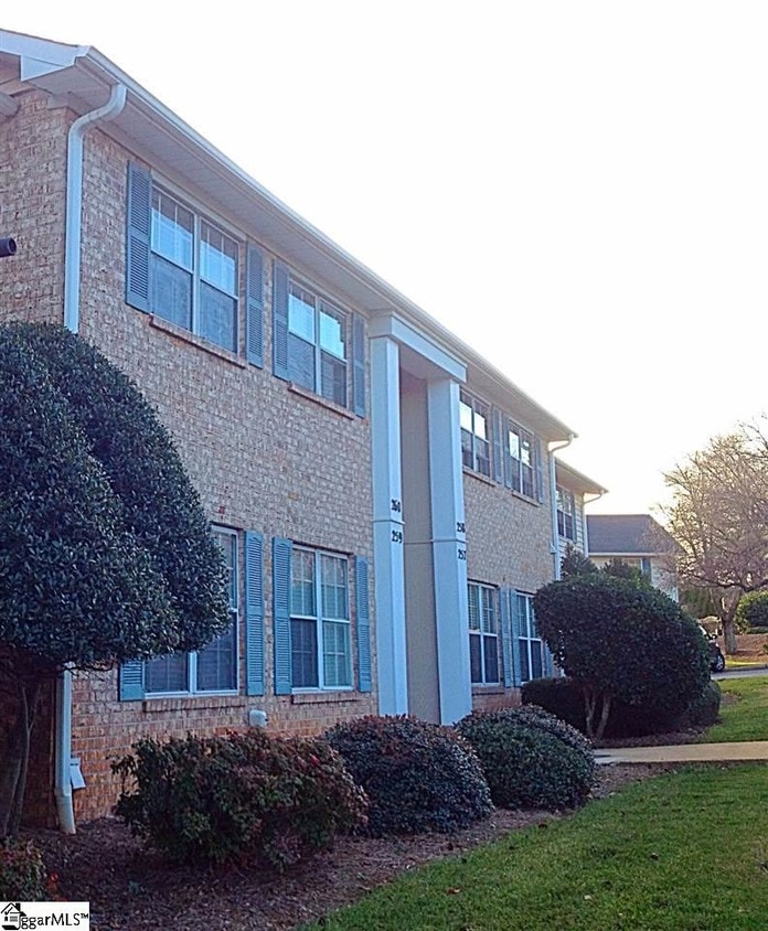 925 Cleveland St Unit 260, Greenville, SC 29601 Condo for Rent in