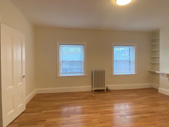 Foto del edificio - 112 Charles St