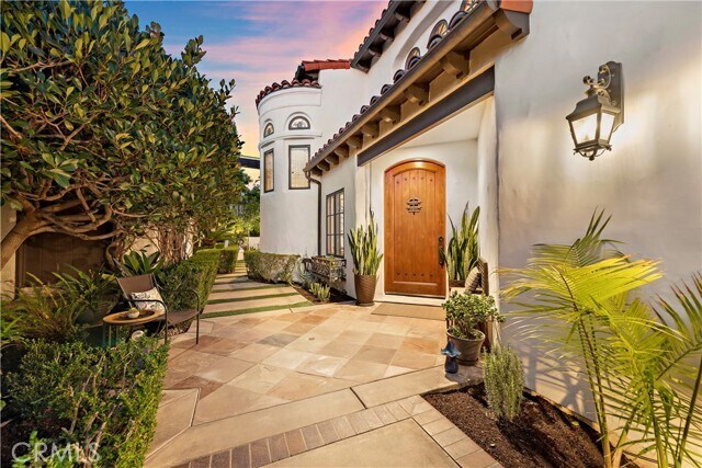 Building Photo - 321 W Avenida Gaviota
