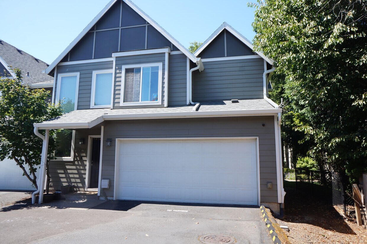 Foto principal - Beautiful Beaverton Townhouse