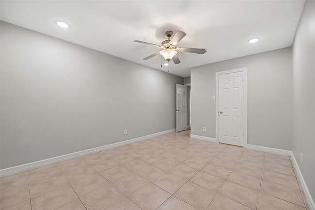 Building Photo - 13639 Tanvern Ln