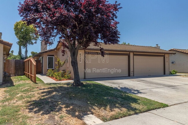 Foto del edificio - 8720 Fox Creek Dr