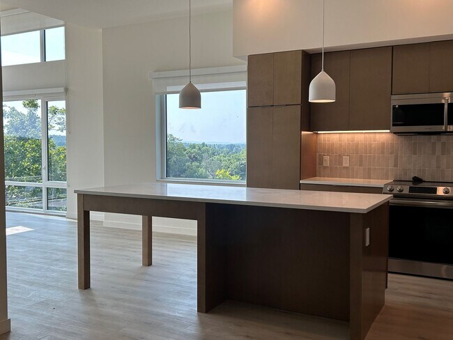 Interior Photo - 44 Springside