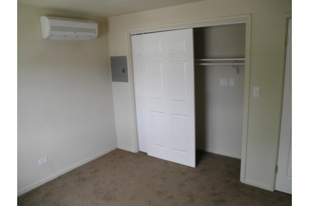  - 5521 W Gladys Ave