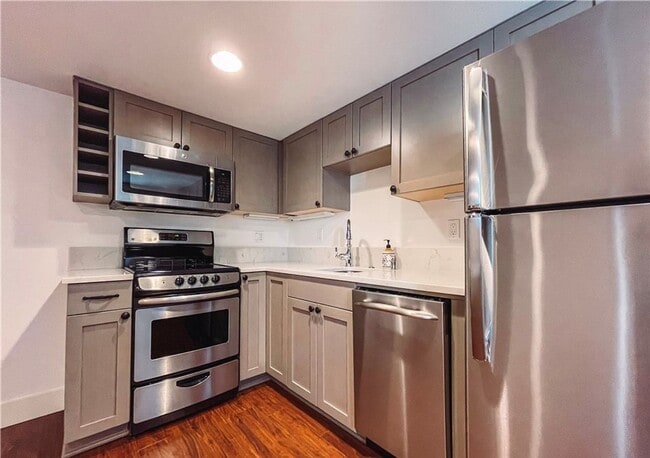 Building Photo - 1Bd/1Ba Kirkland Duplex