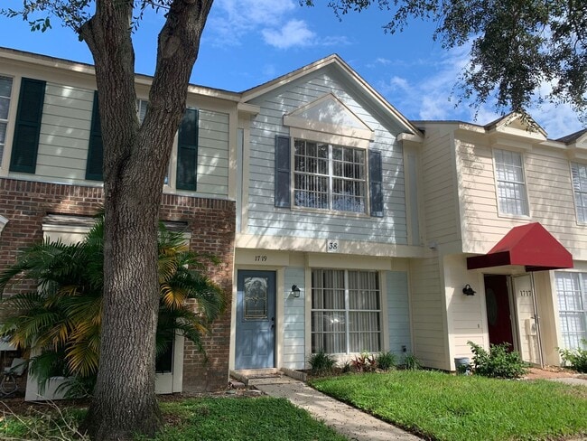 Building Photo - 2/1.5 Fletcher Mill Townhouse $1550/month Available 6/20/2026
